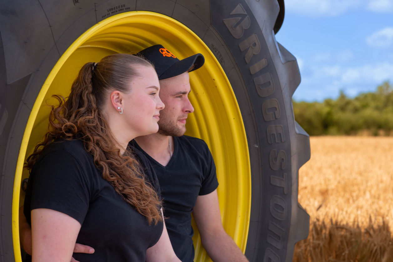 Outdoor Paarshooting mit 2 Traktoren - Fotograf Geldern